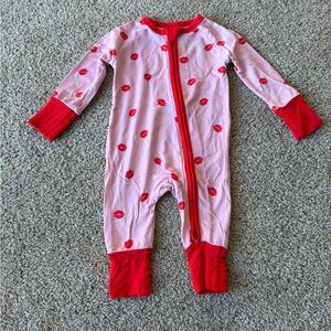 In My Jammers Lips Pink and Red Zippy